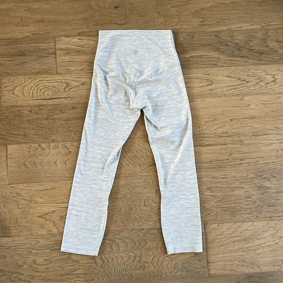 EUC Lululemon Align Crop *21" Wee Are From Space Nimbus Battleship Size 2 - Picture 4 of 11